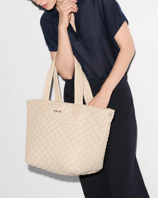 The Medium Metro Tote Deluxe