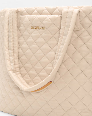 The Medium Metro Tote Deluxe